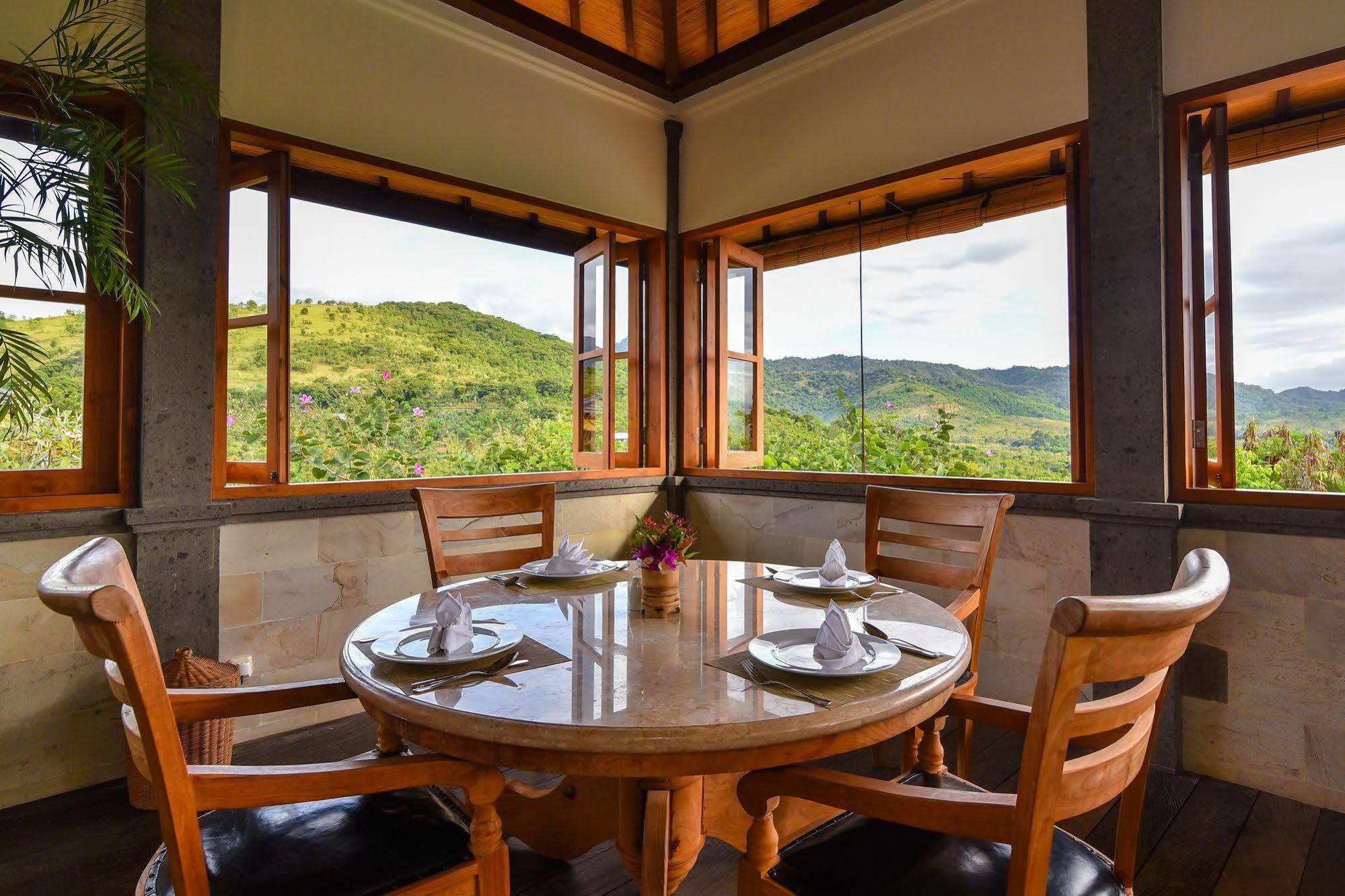 Sumberkima Hill Private Villa Retreat 페무테란 외부 사진